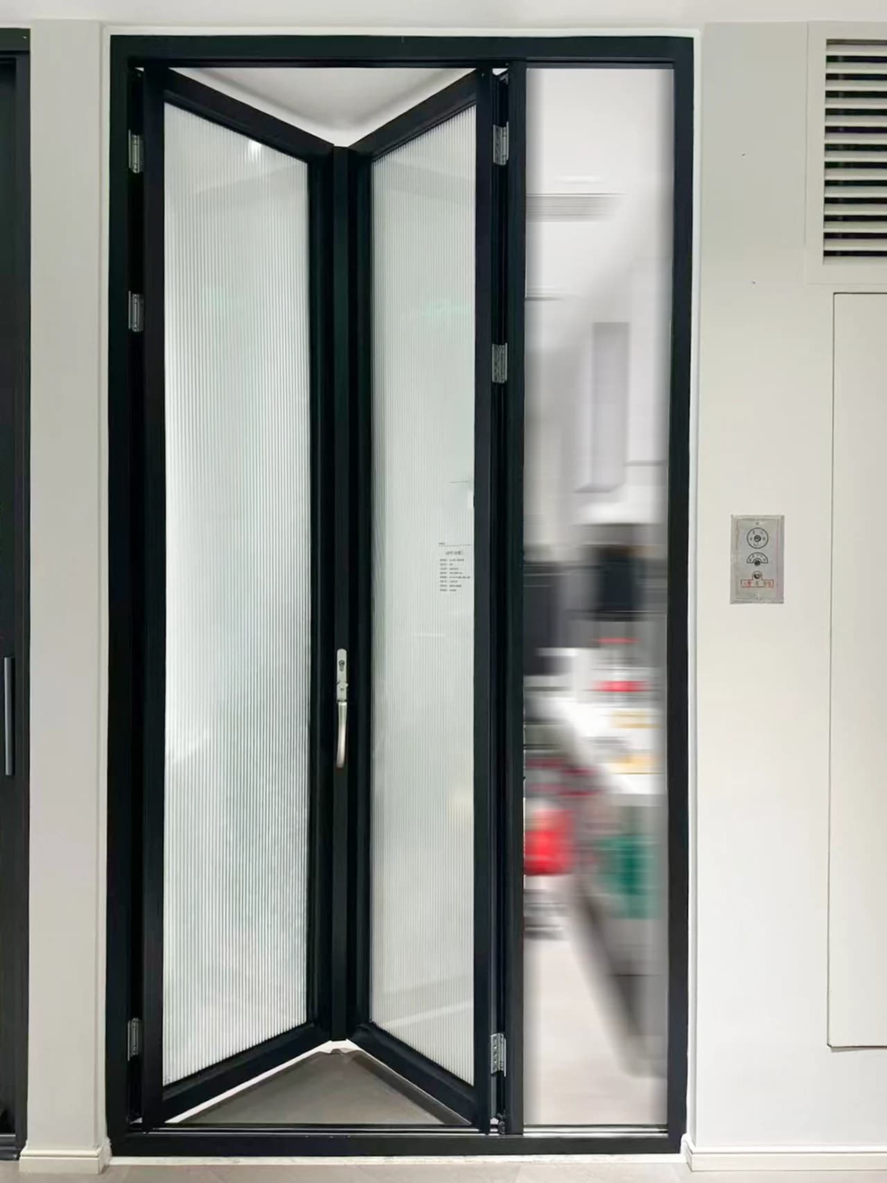 CL-75Pro Folding doors