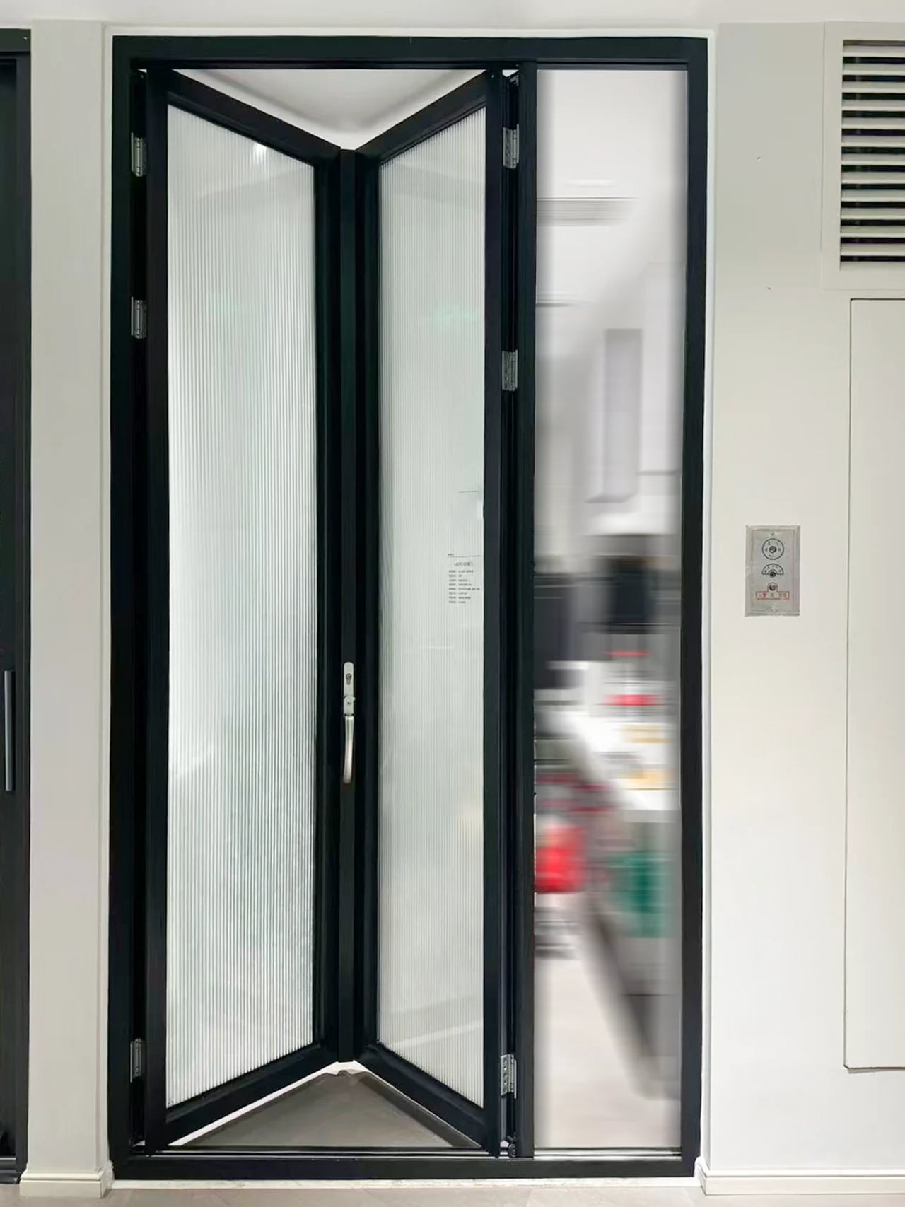CL-75Pro Folding doors